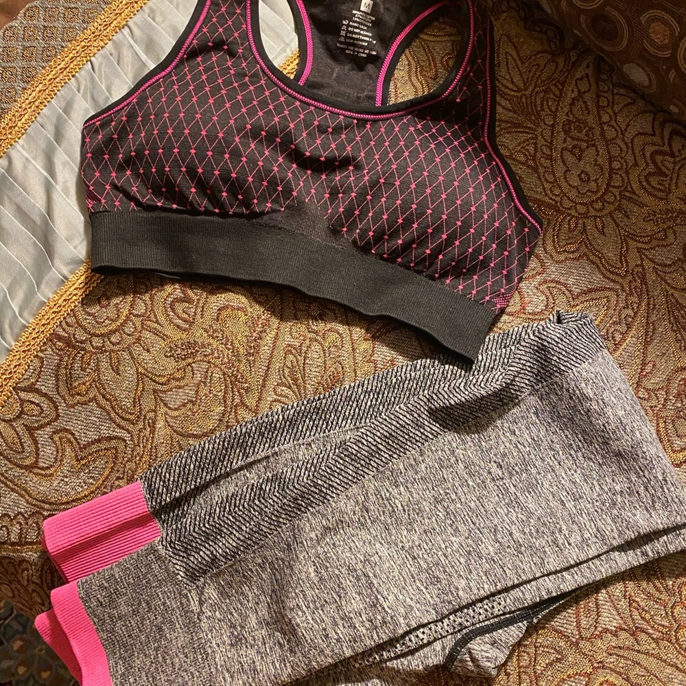 Women’s Athletic Wear